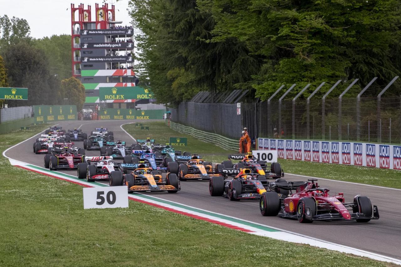 La Dimora Delle Emozioni - Il Fascino Del Centro Storico E L'Adrenalina Dell'Autodromo Imola Exterior foto